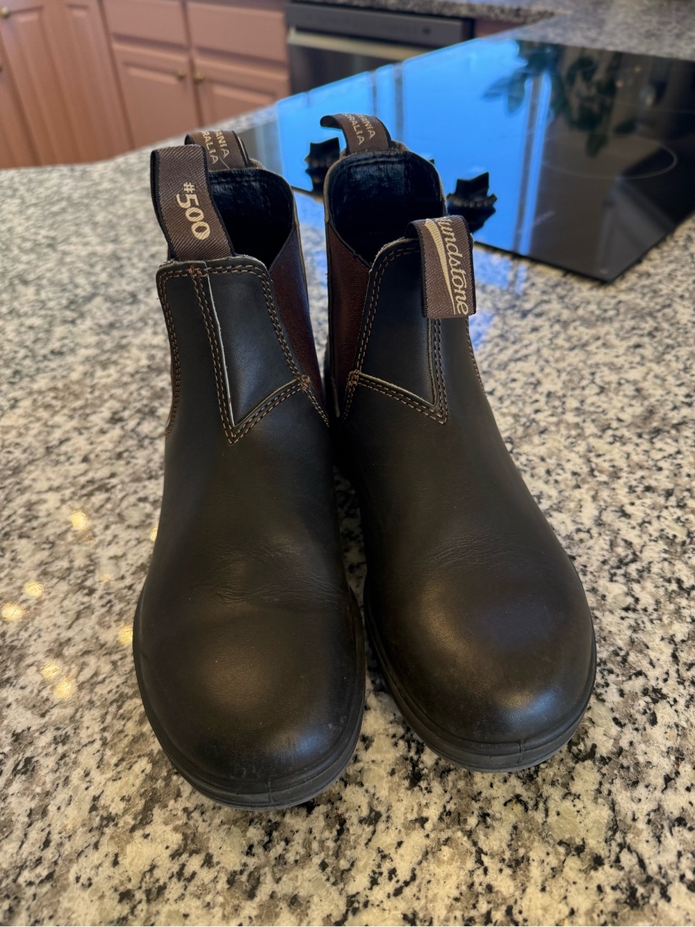 Blundstone Women’s 500 Stout Brown Chelsea Boot US size 7